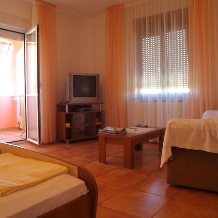 Apartments Banic Barbat na Rabu エクステリア 写真